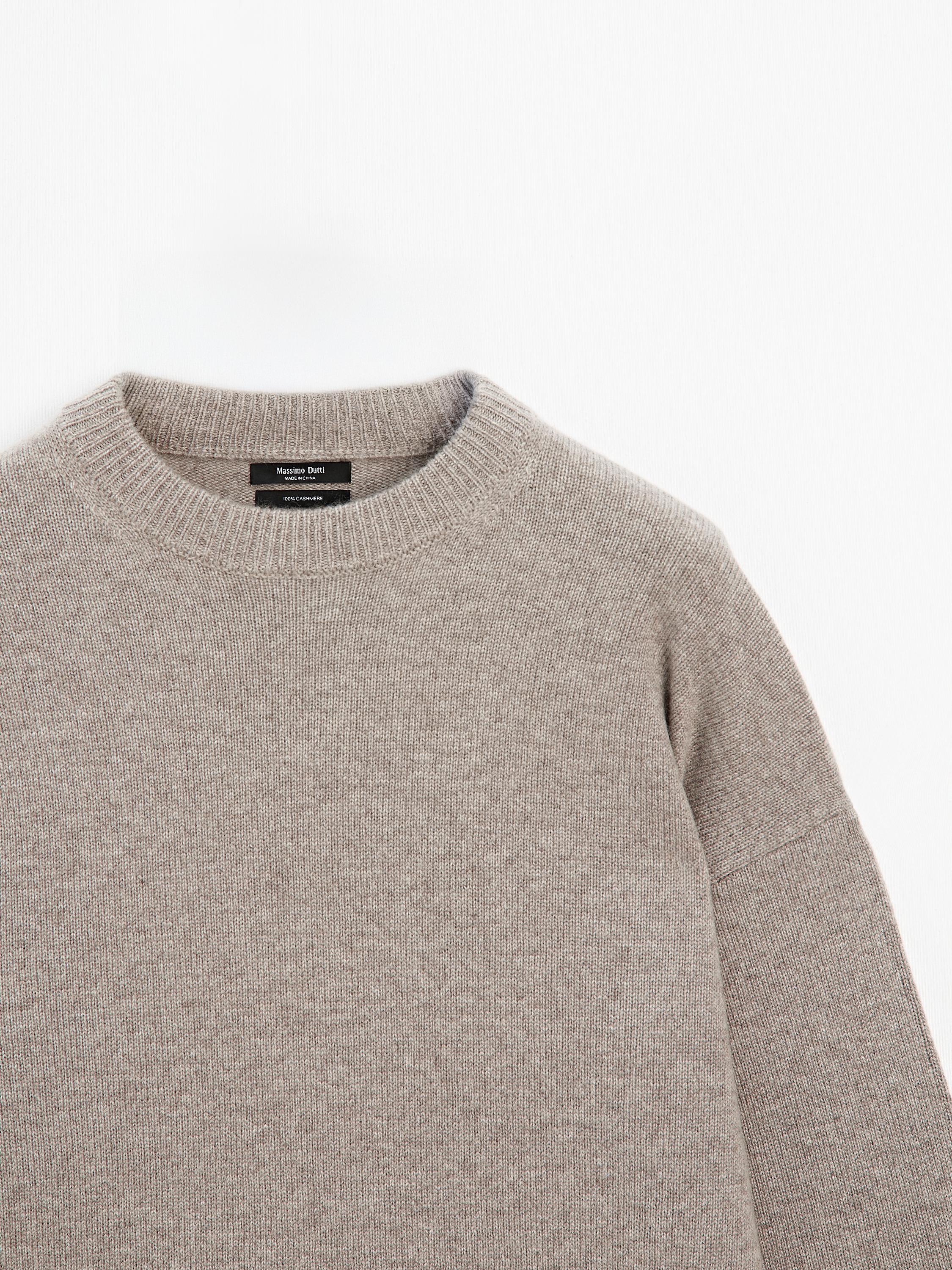 Oversize cashmere knit sweater